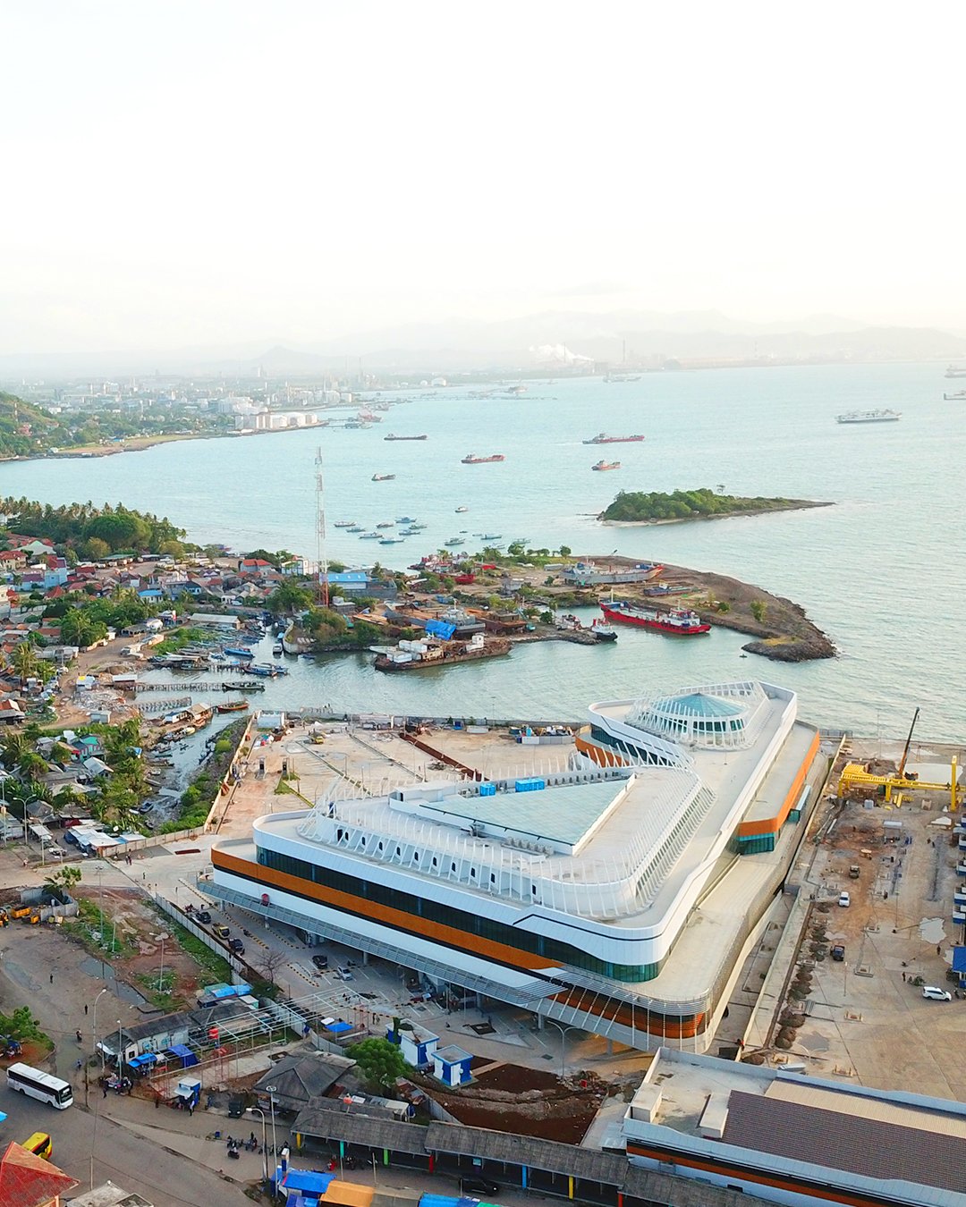 Melihat Lebih Dekat Arsitektur Terminal Eksekutif Pelabuhan Merak