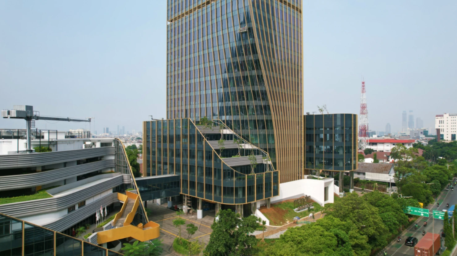 Melihat Lebih Dekat Arsitektur Gedung IT Mandiri di Jakarta