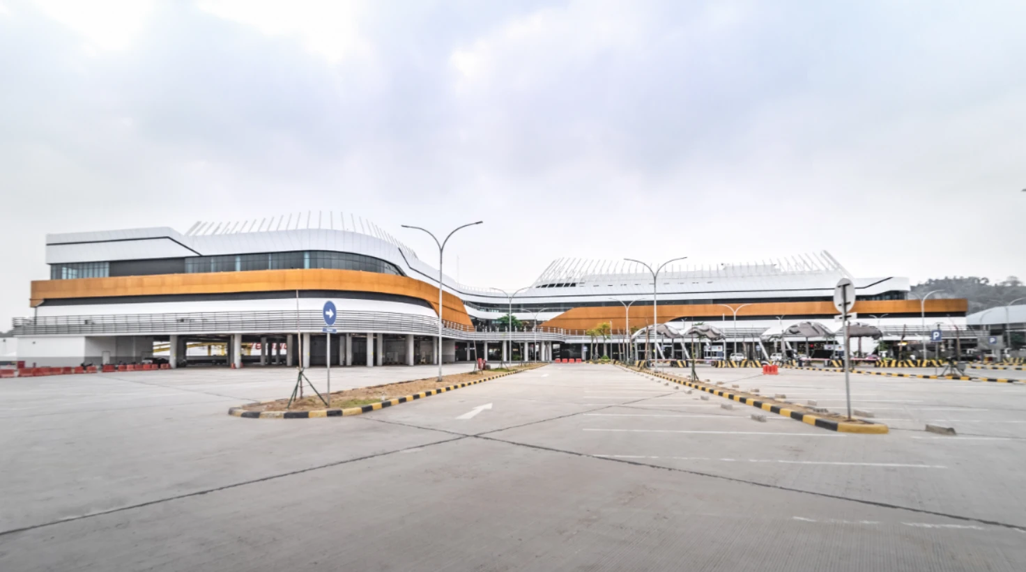 Melihat Lebih Dekat Arsitektur Terminal Eksekutif Pelabuhan Merak