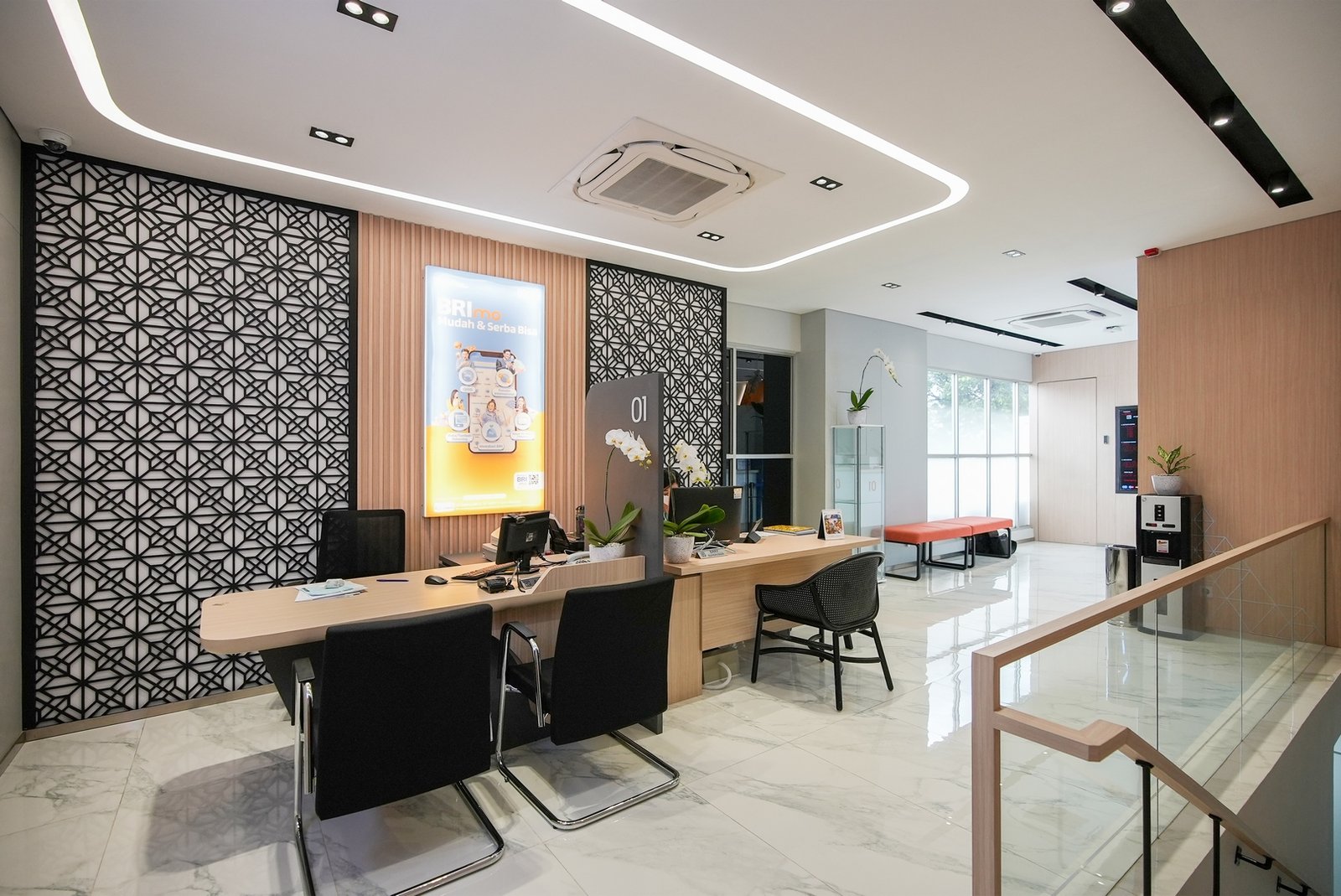 Desain Interior Banking Hall BRI Ragunan: Digital dan Modern