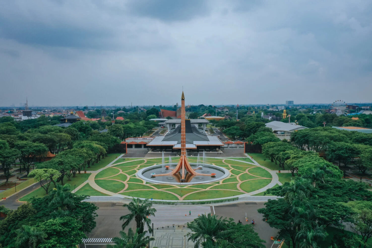 Filosofi Wajah Baru TMII – Wajah Baru Arsitektur Taman Mini Indonesia Indah: Kaya Akan Ruang Terbuka Hijau