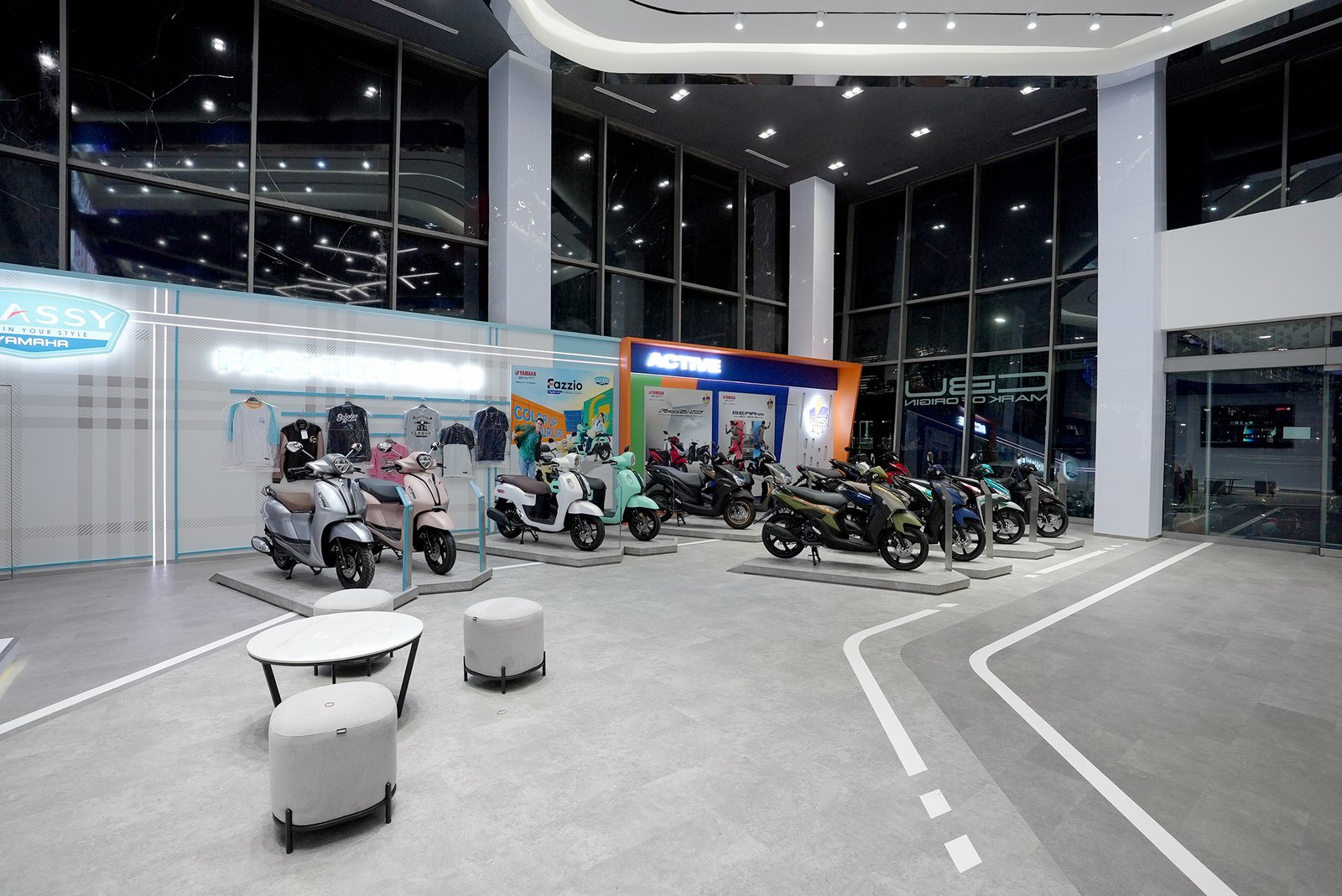 Yamaha Flagship Shop Jakarta: Showroom Yamaha Premium Pertama di Indonesia Karya Alien Design Consultant