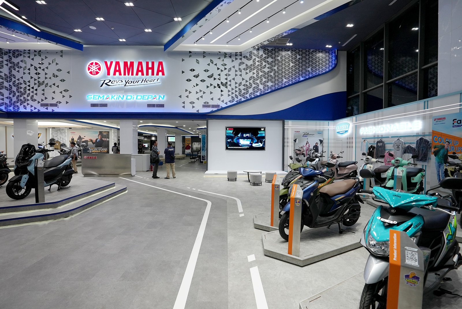 Yamaha Flagship Shop Jakarta: Showroom Yamaha Premium Pertama di Indonesia Karya Alien Design Consultant