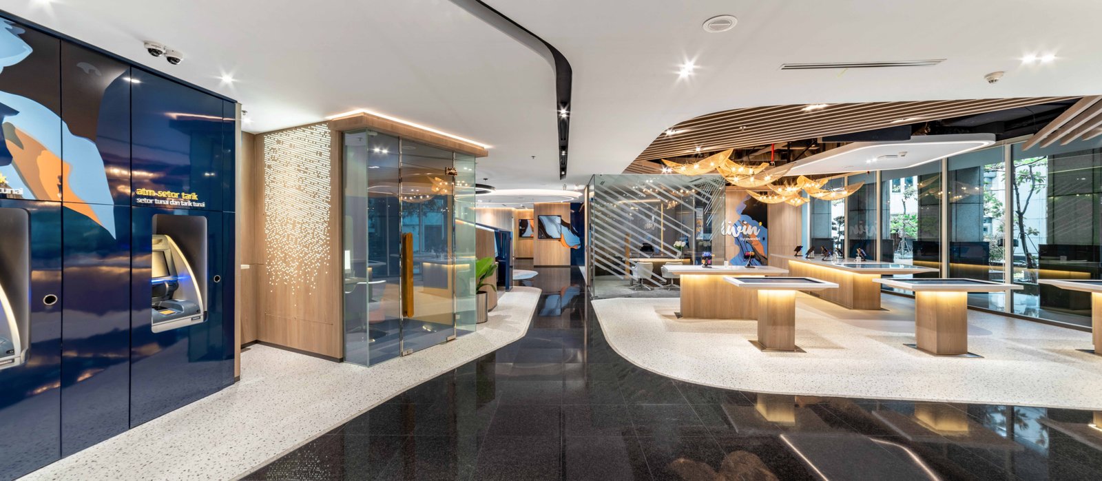 Simbol Transformasi Perbankan Masa Depan – Desain Interior Livin Mandiri di Plaza Mandiri: Menghadirkan Nuansa Modern dan Adaptif