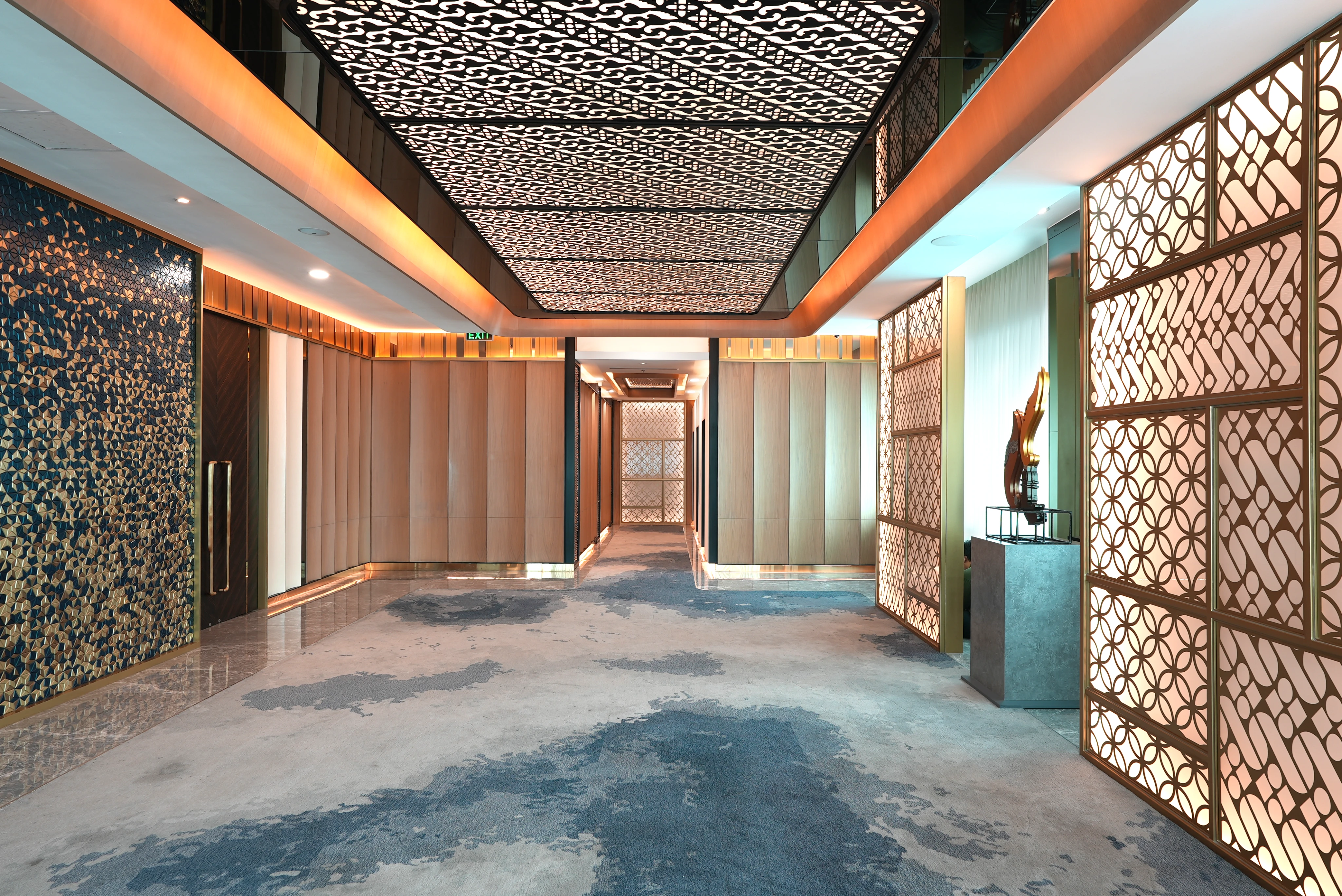 Desain Interior Ballroom BJB: Perpaduan Modernitas dan Kearifan Lokal