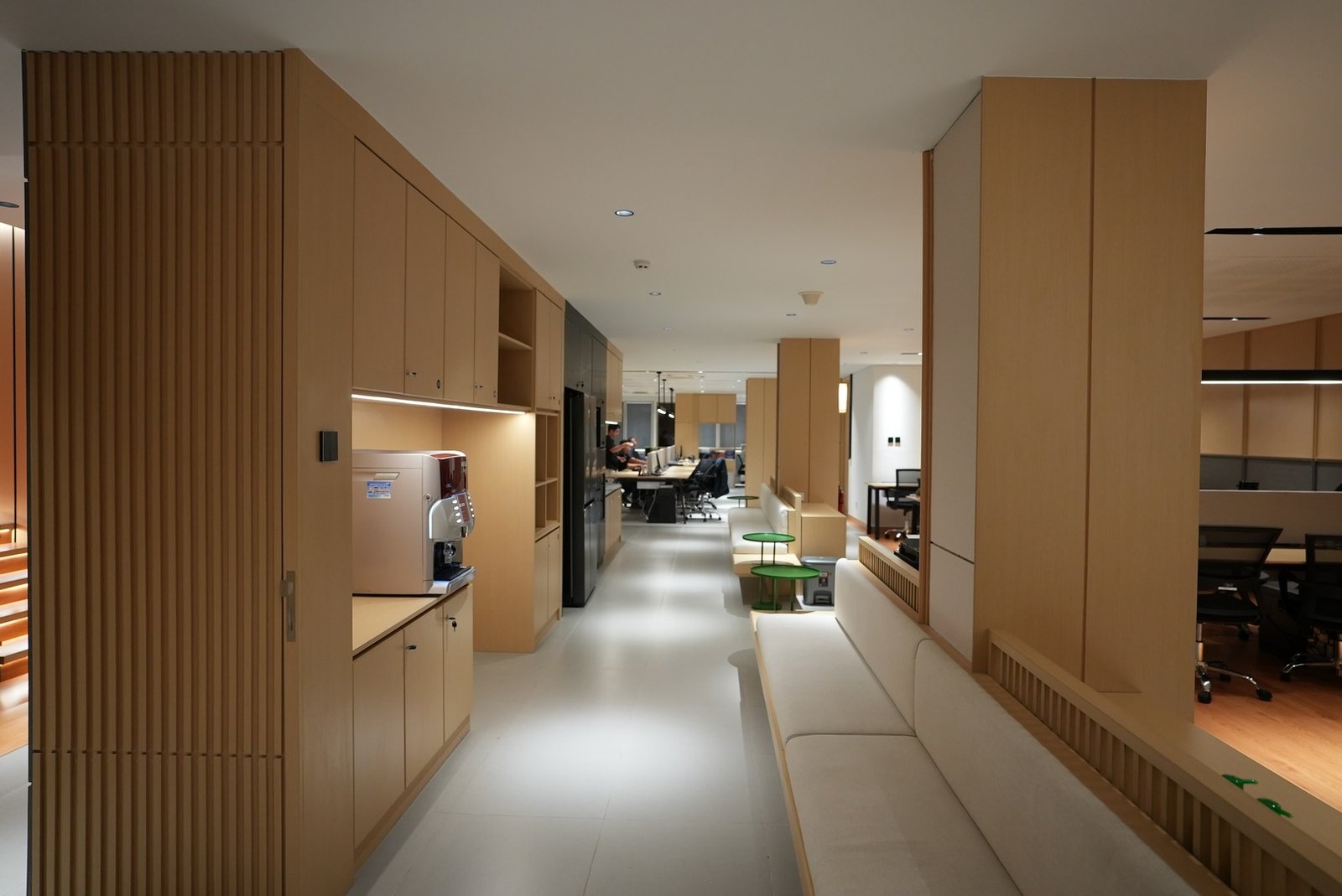 Sushi Tei Office by Alien DC