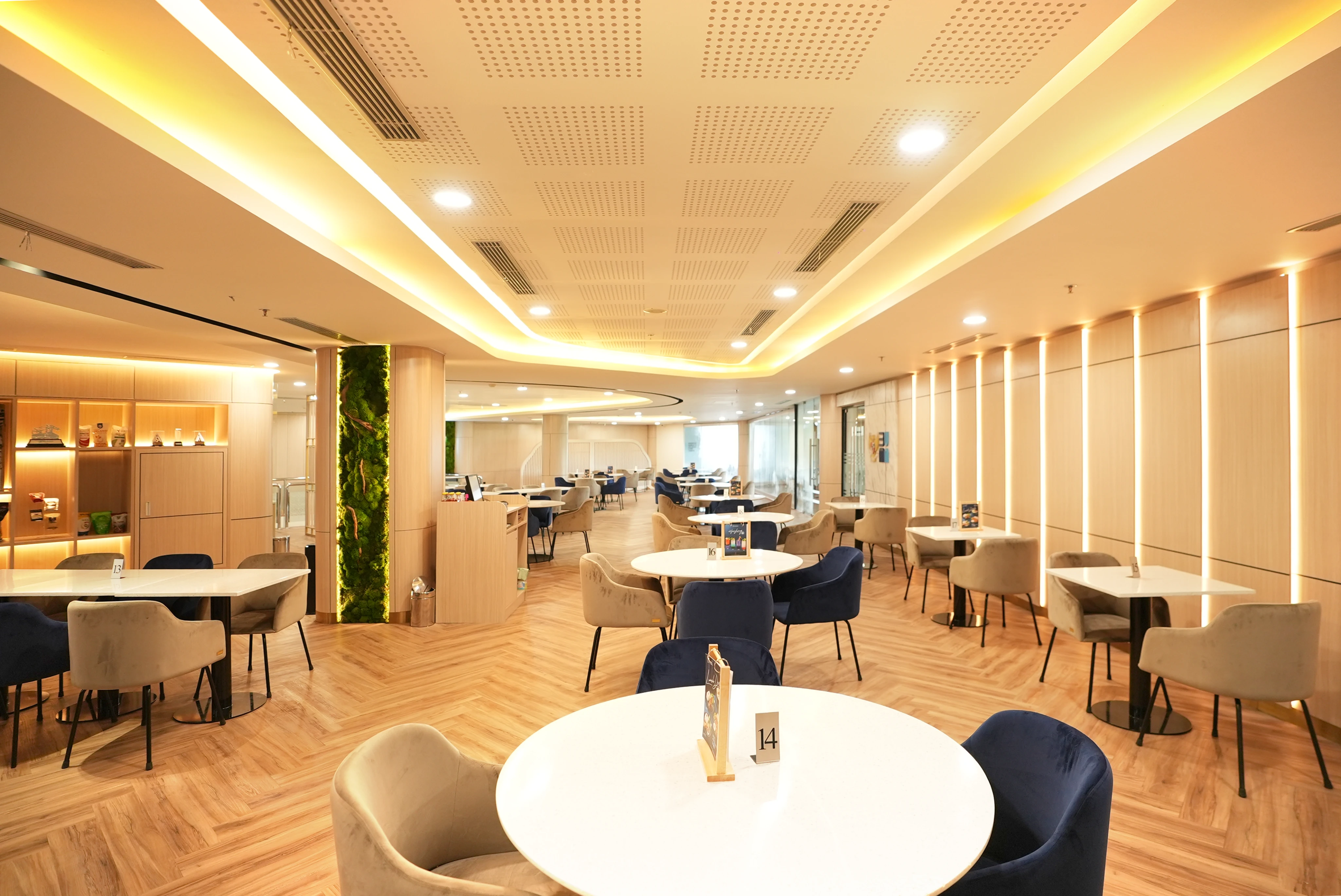 Konsep Desain: Modern dan Dinamis – Desain Interior Synergy Lounge Kementerian BUMN: Harmoni Elegan untuk Kenyamanan dan Produktivitas