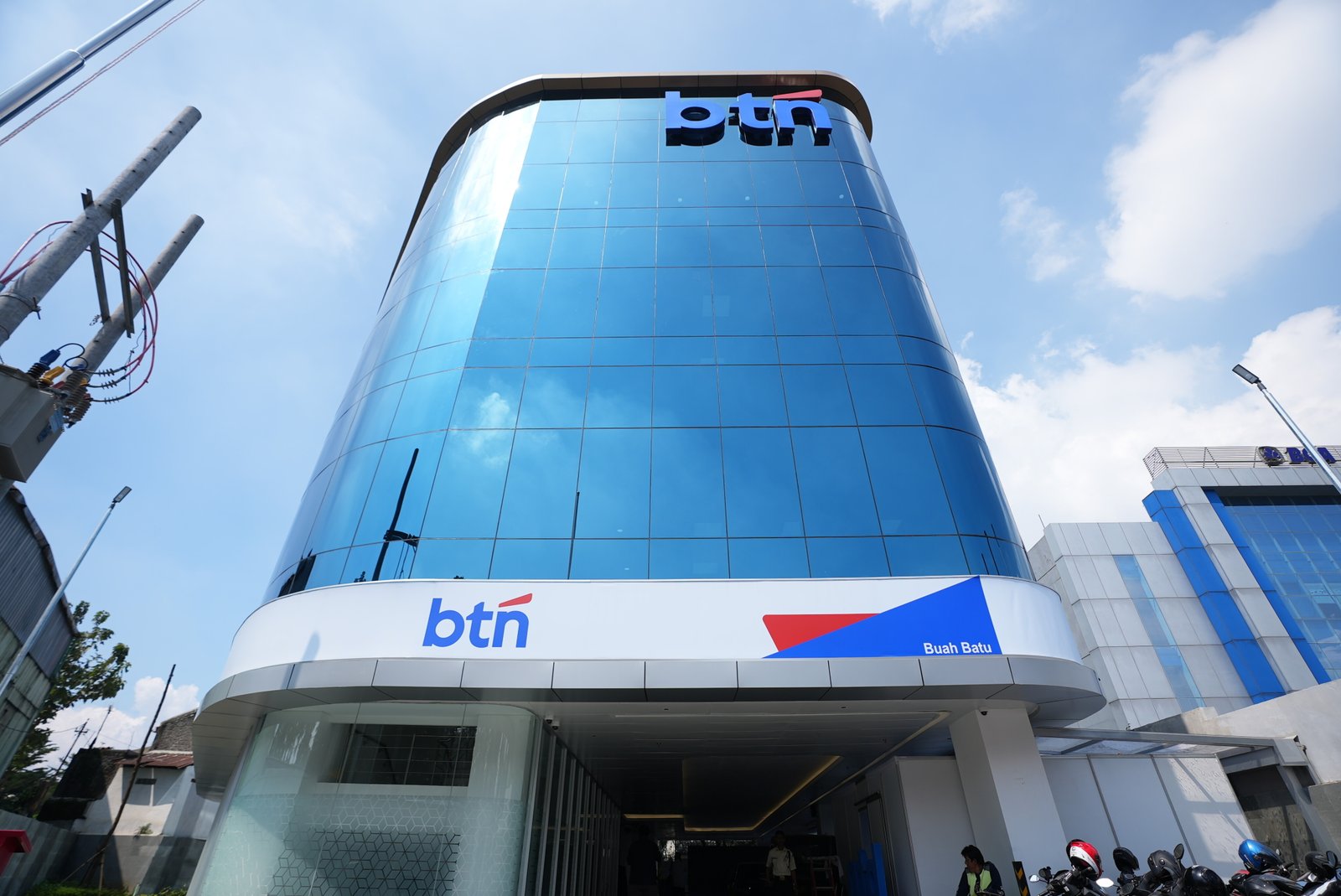 Keberlanjutan, Inklusivitas dan Ikonisme – Perjalanan Arsitektur Gedung Bank BTN Buah Batu: Dari Konsep hingga Peresmian