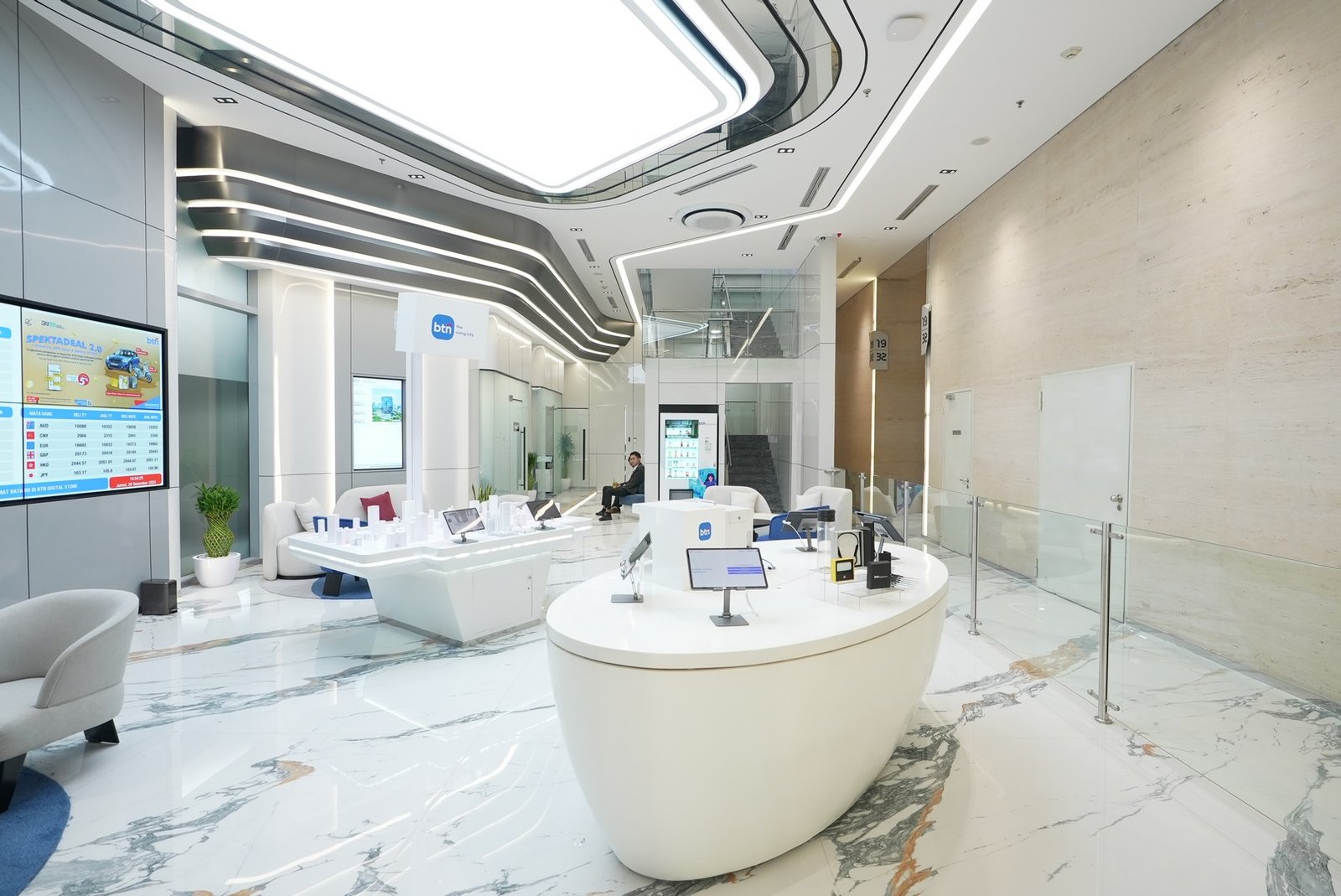 Eksplorasi Desain Interior Banking Hall di Jakarta: Kreasi Modern dari Mandiri hingga Amar Bank