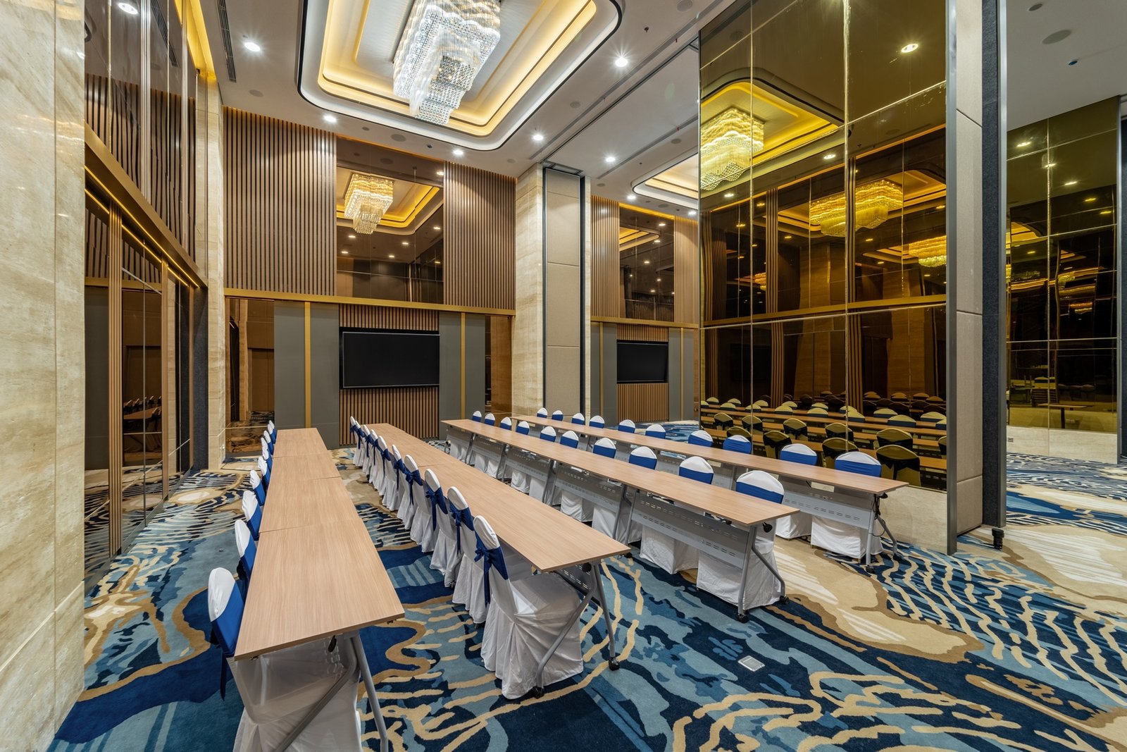Ballroom MMI, Design by Alien DC