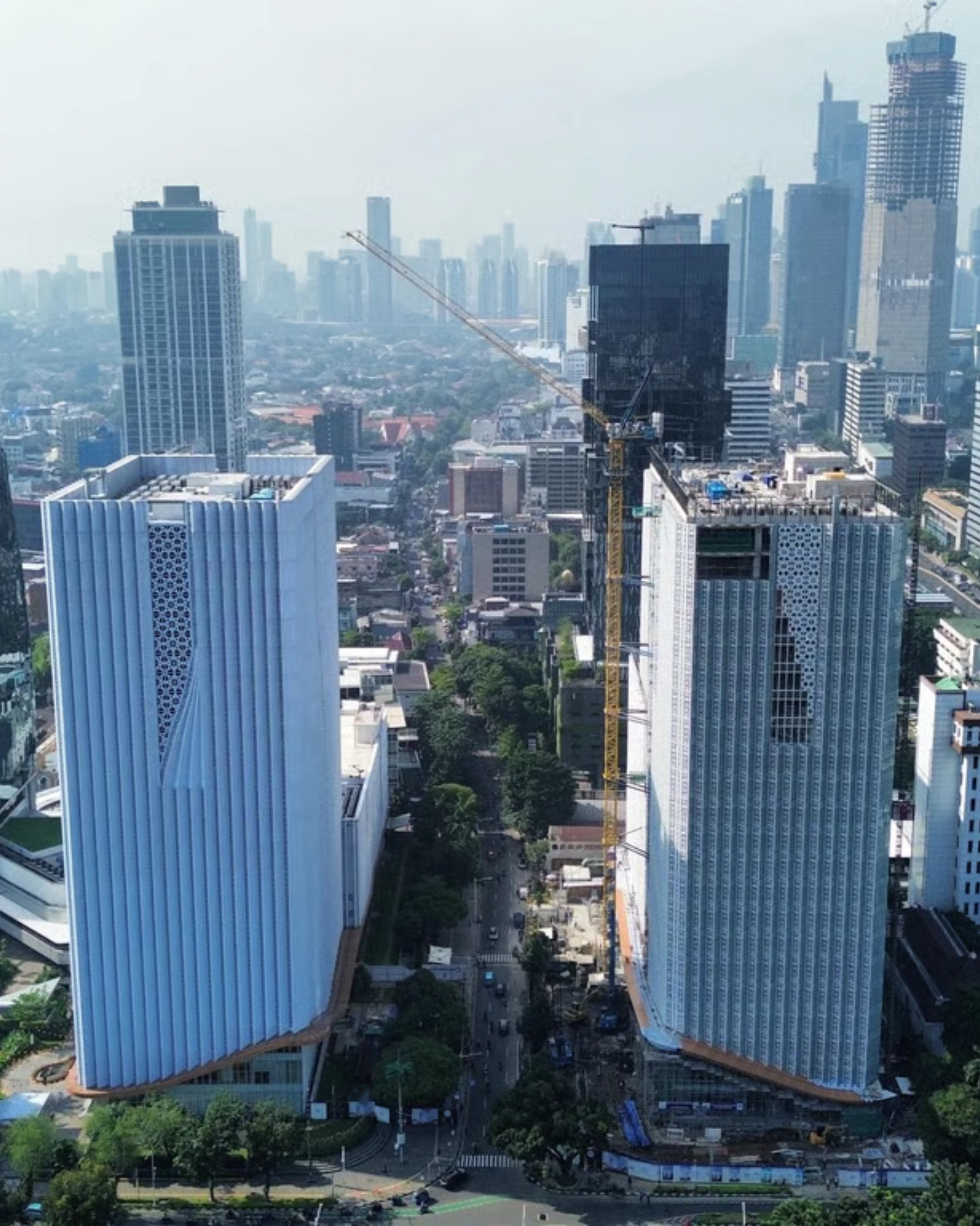 Desain Arsitektur Vertikal Menara BSI: Simbol 5 Rukun Islam dan 5 Sila Pancasila