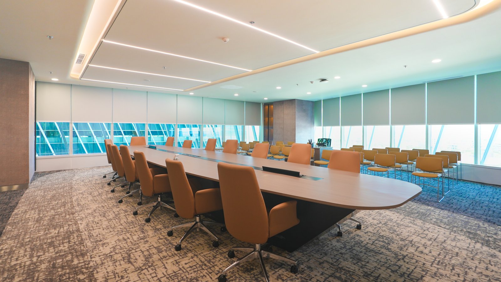 Langit-Langit Sebagai Bahasa Visual Interior: Membentuk Nuansa di Kantor BNI Life PIK 2