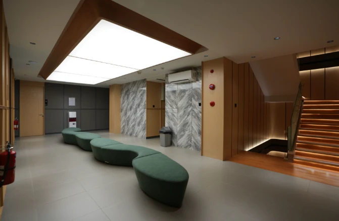 Kesimpulan: Elegansi yang Mengalir Sunyi – Kesederhanaan yang Elegan dalam Desain Kantor Sushi Tei oleh Alien DC