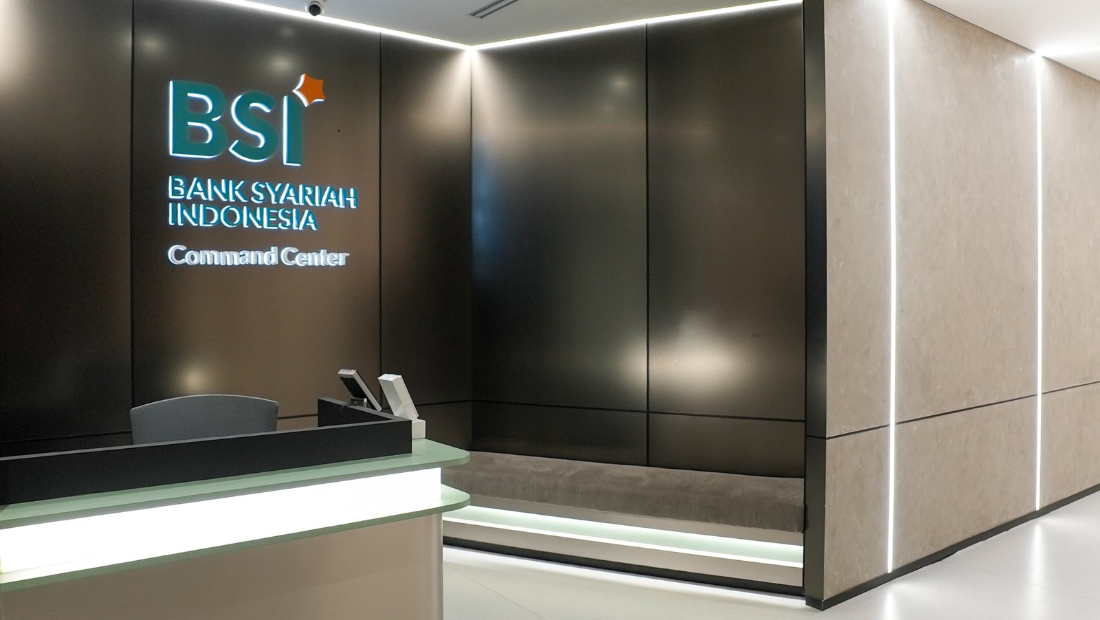 BSI Command Center: Transformasi Interior Ruang Kerja Syariah Berbasis Teknologi
