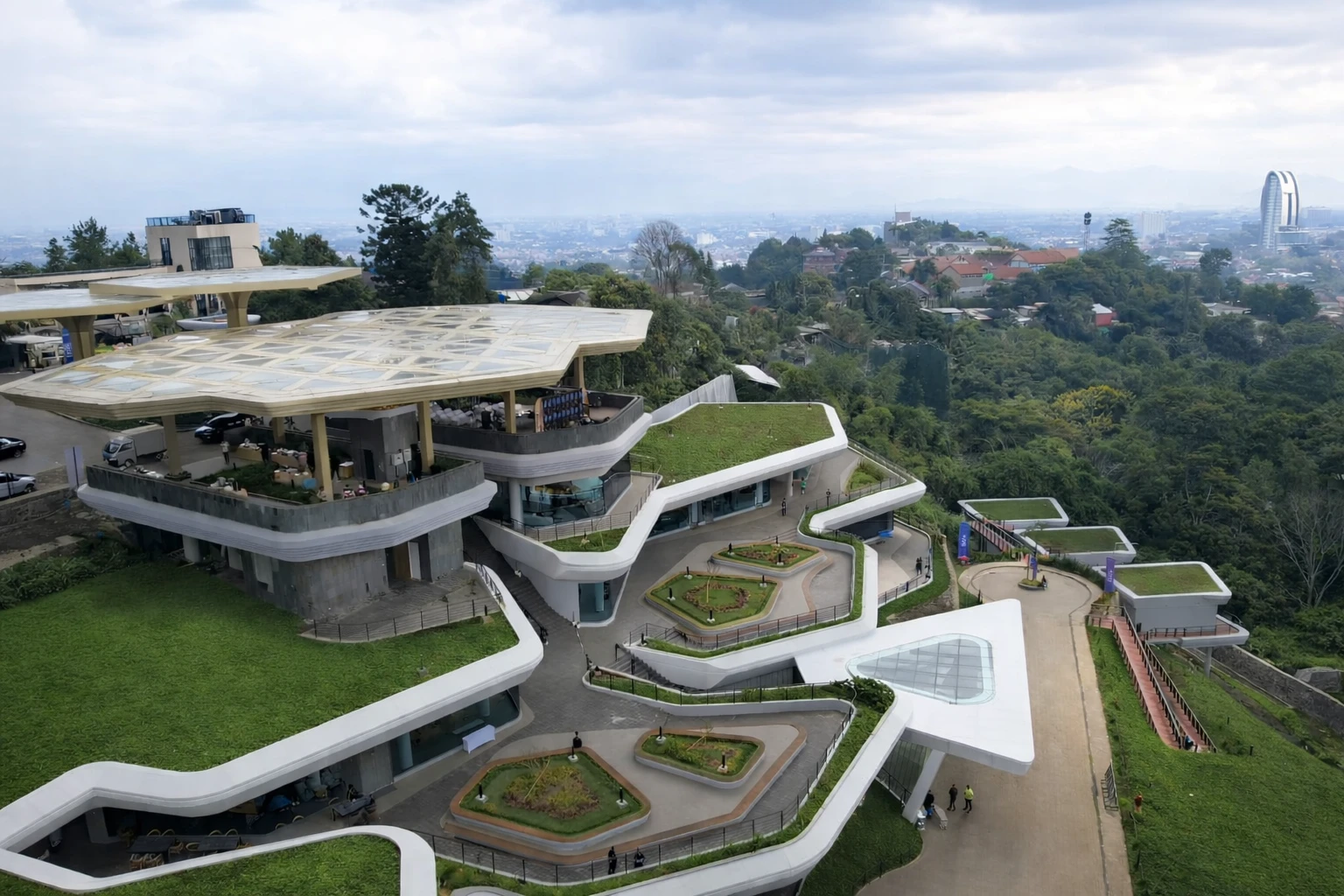 Kawasan Pembelajaran Terpadu di Tengah Alam – BTN Eco Park Dago Diresmikan: Learning Center Masa Depan Karya Alien Design Consultant
