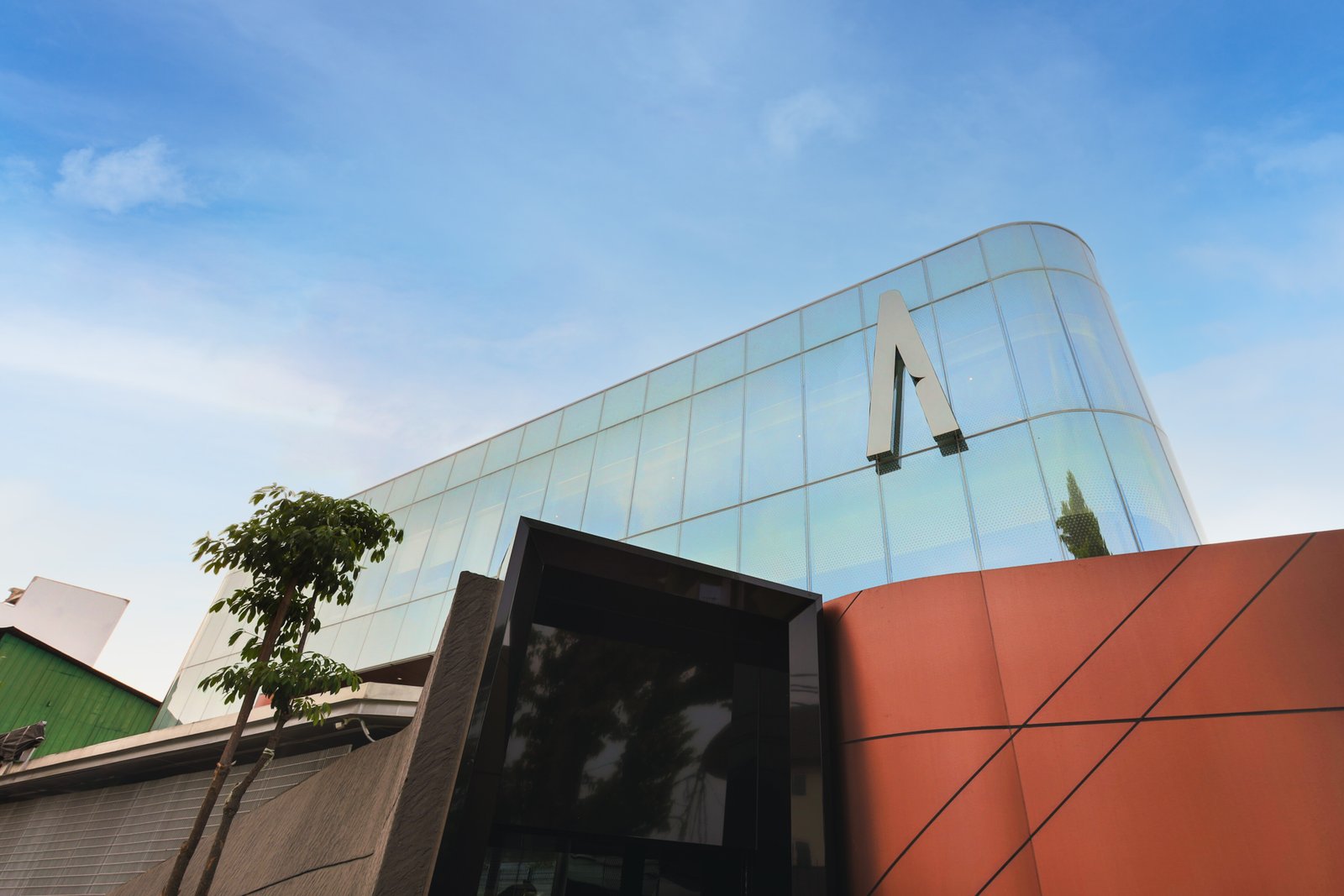 Alien Design Consultant, Local Expertise for International Architecture Projects in Indonesia