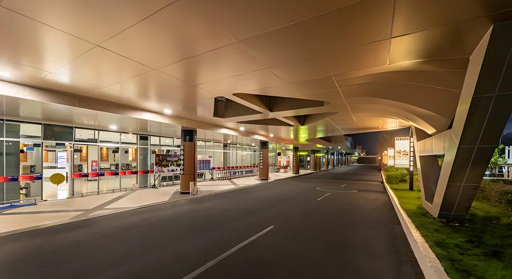 Bandara Komodo, view 2
