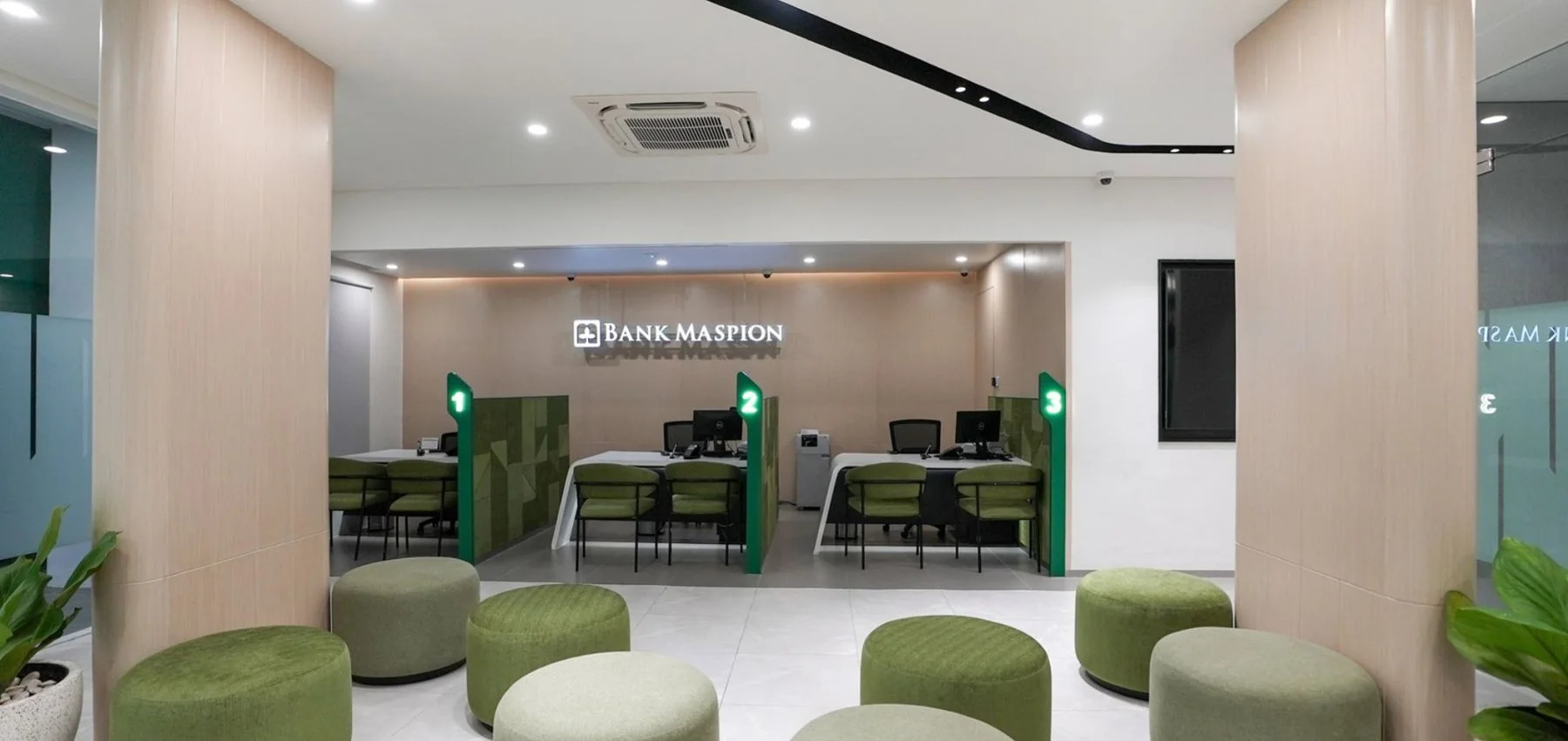 Bank Maspion, view 1