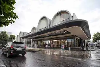 JBW Factory Bogor: Desain Arsitektur Pabrik Roti yang Hangat dan Humanis