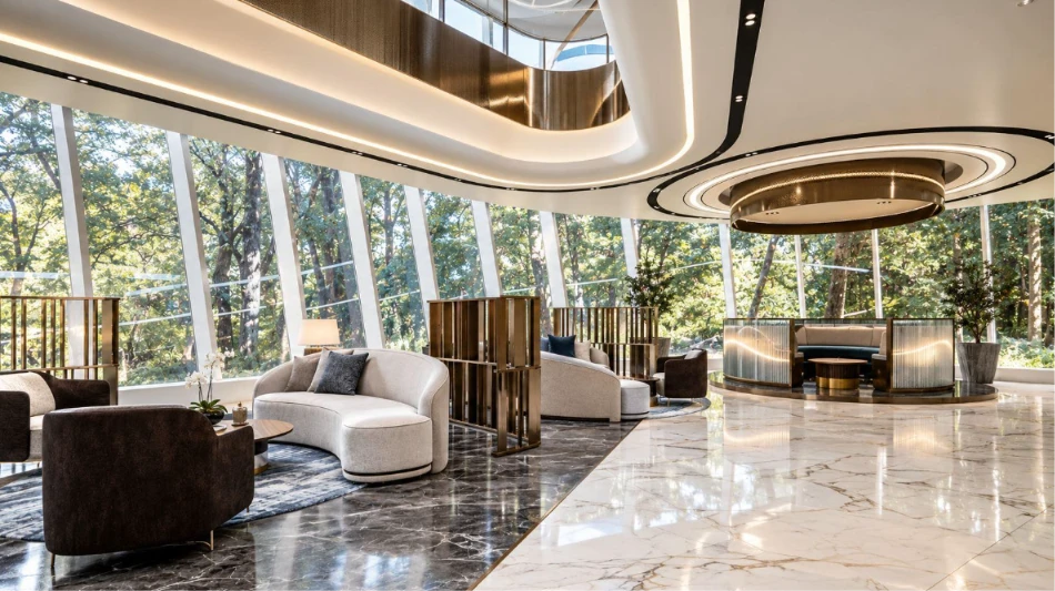 Ruang yang membangun pengalaman melalui visual openness, natural light, dan layered lighting.