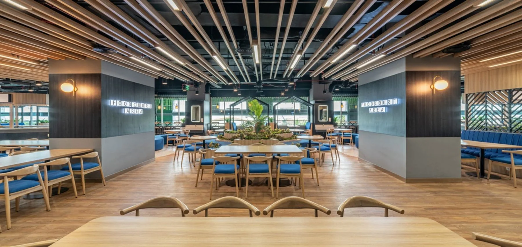 Foodcourt MMI, view 1