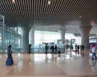 Desain Interior Bandara Sultan Hasanuddin Makassar: Kenyamanan Modern dengan Sentuhan Budaya