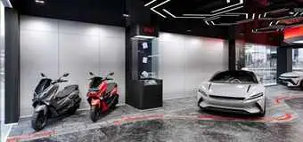 Dari EV Car Display hingga Robotic Arm: Alien DC Mendesain Polytron Showroom
