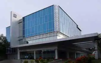 Mengupas Fasad Gedung               BRI Parepare: Perpaduan Estetika, Fungsi, dan Branding